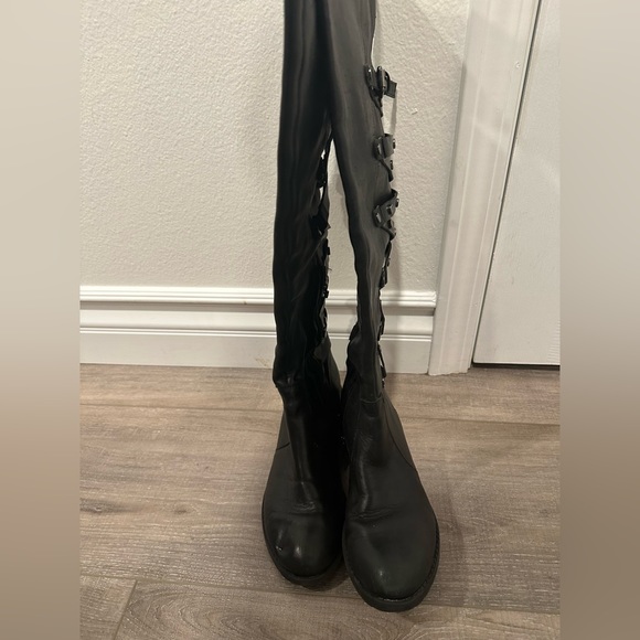 Above Knee Black Strappy Ladies Boots - Picture 2 of 3